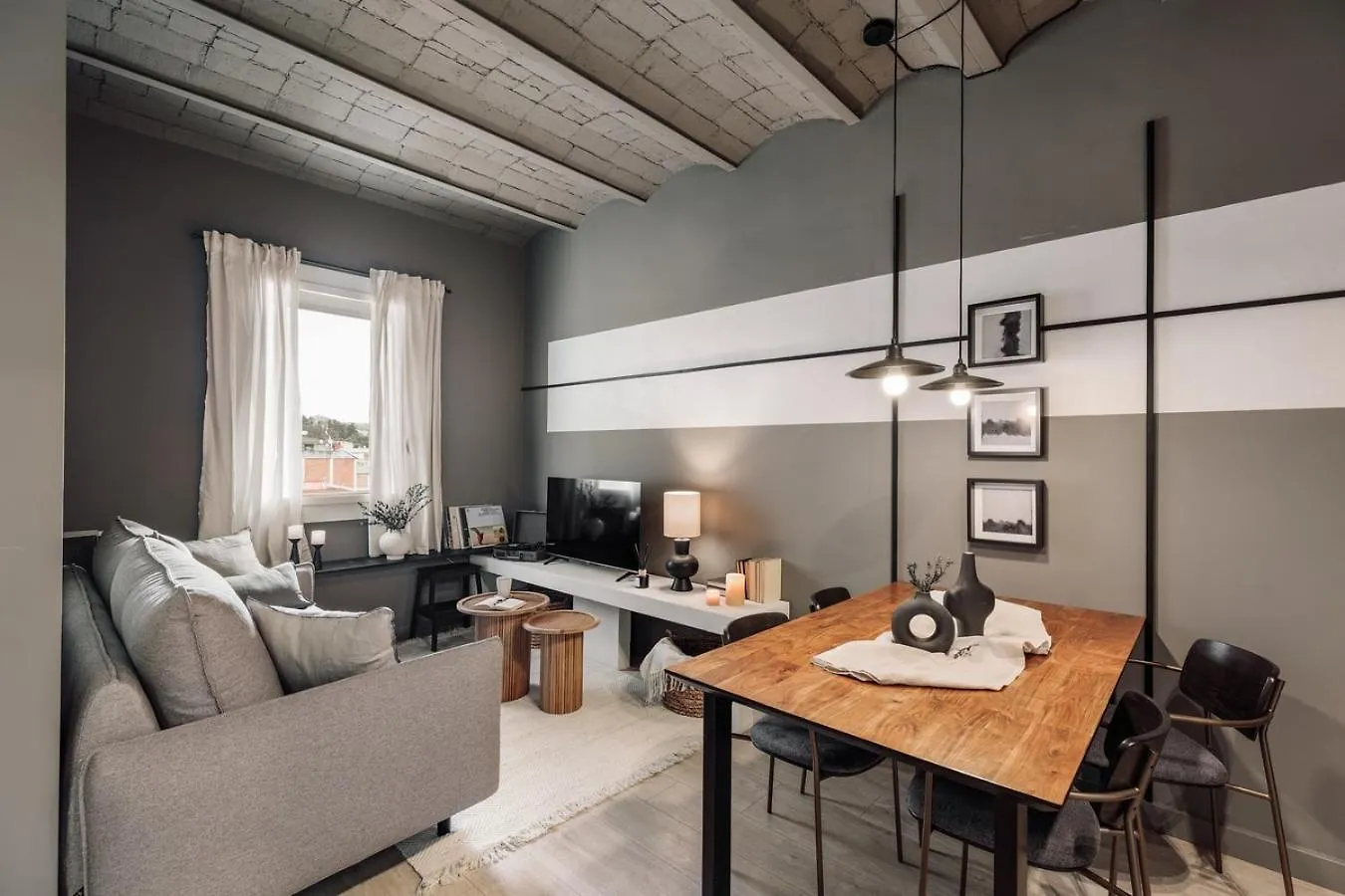 Pirineu - 2 Bedrooms In Sant Gervasi バルセロナ